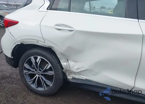 2017 Infiniti Qx30 Premium z USA, uszkodzony, nr VIN SJKCH5CR7HA031374